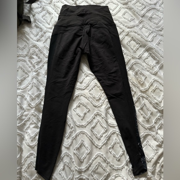Women’s lululemon leggings - Picture 4 of 12